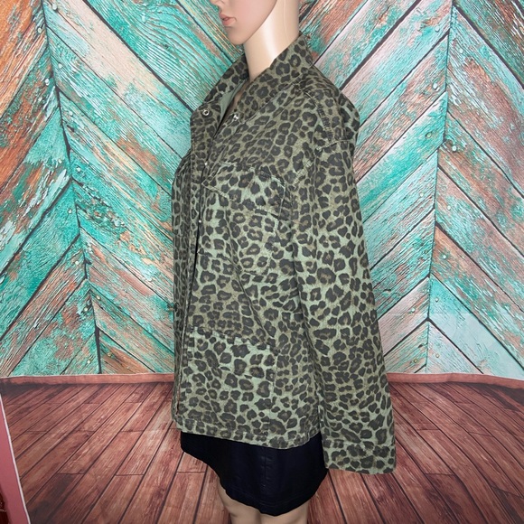 Good American Sage Green Leopard Cotton Utility Jacket With Pockets - Picture 4 of 11